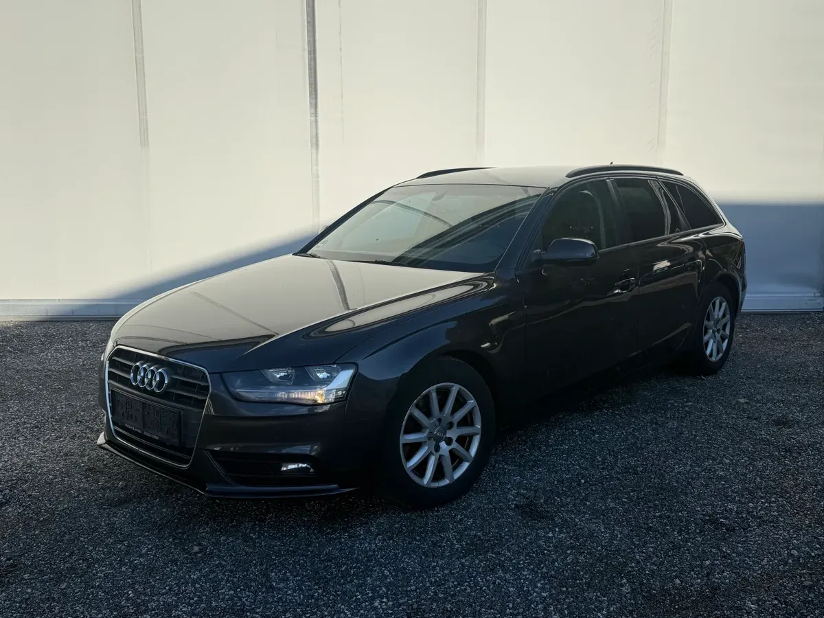 Audi A4 2012 photo 3