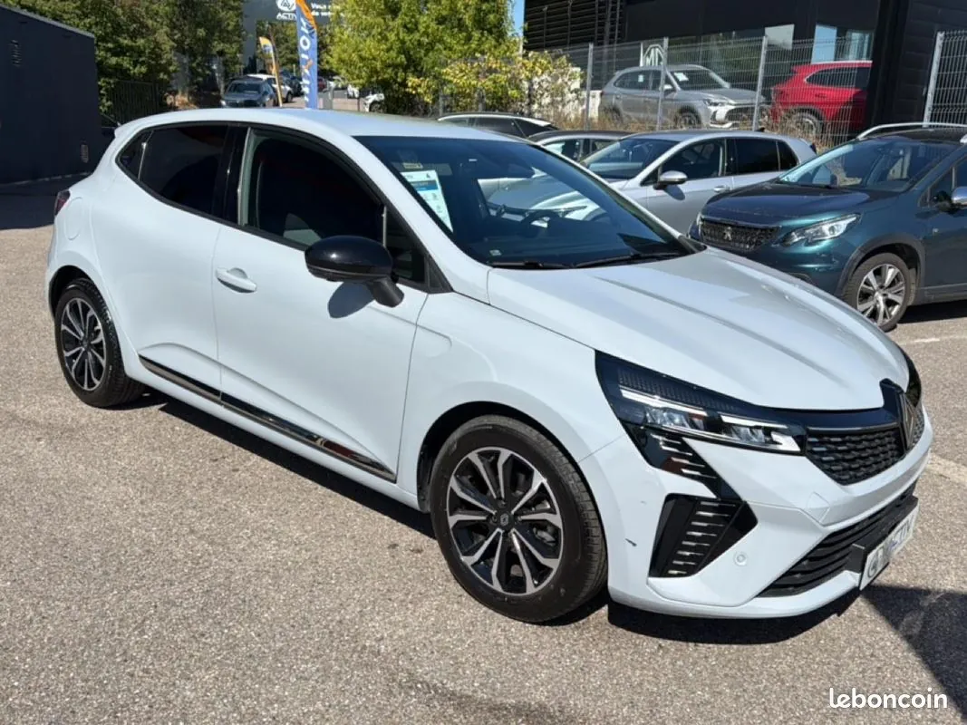 Renault Clio 2025 photo 3