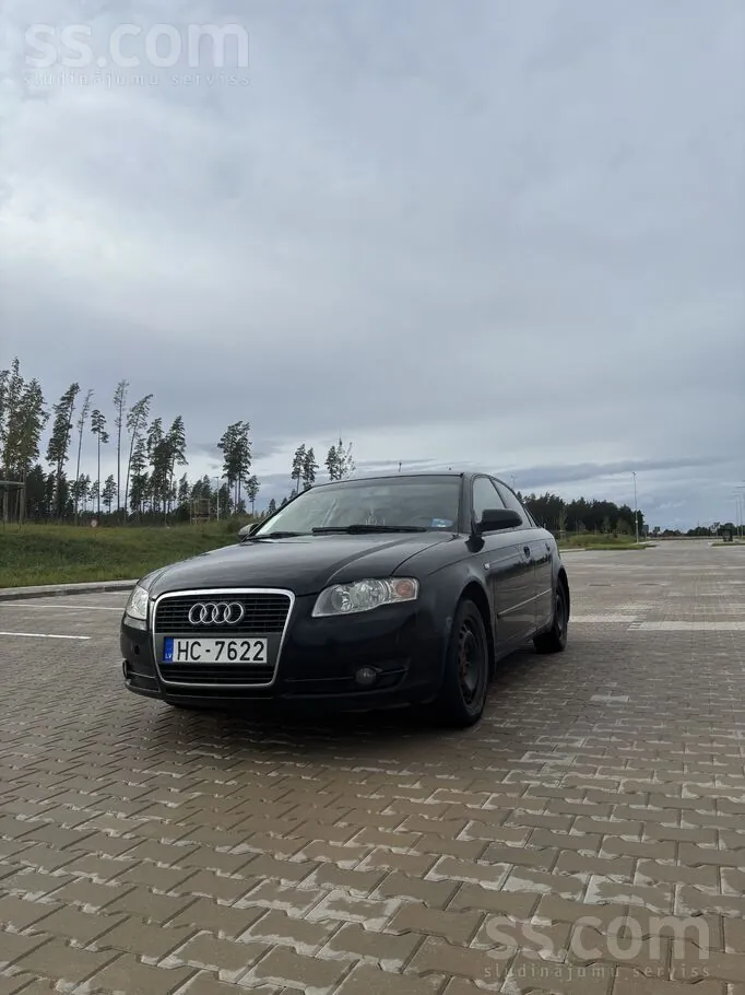 Audi A4 2005 photo 2