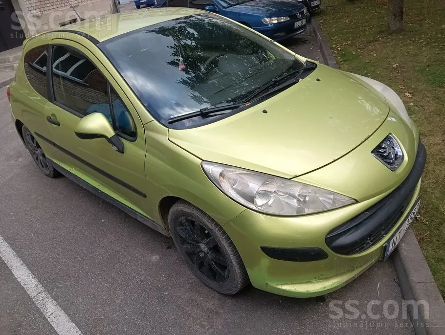 Peugeot 207 2006 photo 2