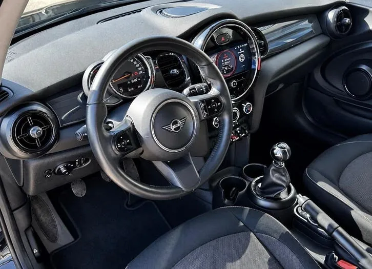 Mini Cooper 2021 photo 2