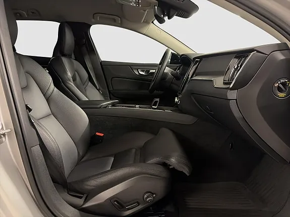 Volvo V60 2023 photo 4