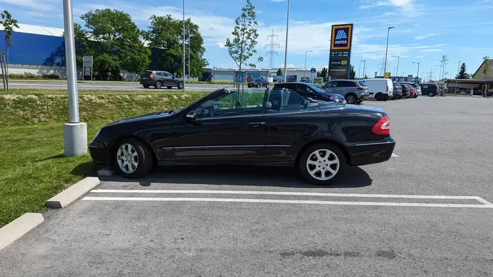 Mercedes-Benz Clk-Class 2003 photo 2