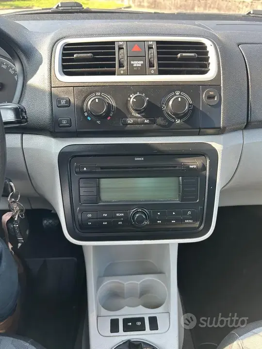 Skoda Roomster 2008 photo 5