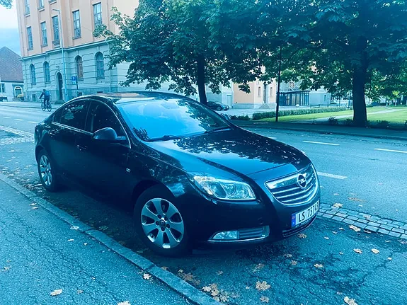 Opel Insignia 2011 photo 2