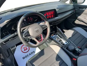 Volkswagen Golf 2024 photo 2