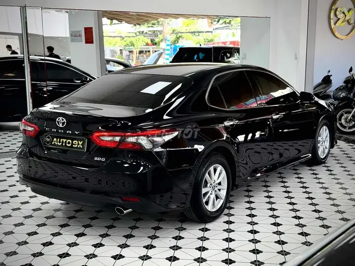 Toyota Camry 2022 photo 2