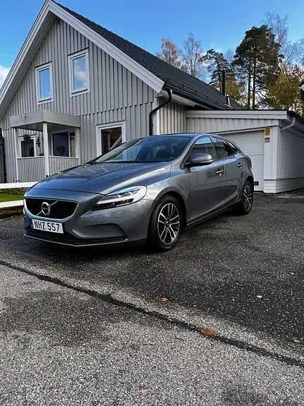 Volvo V40 2017 photo 2