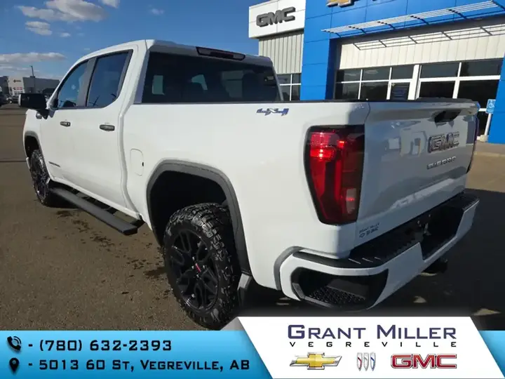 GMC Sierra 1500 2026 photo 2