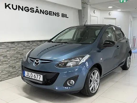 Mazda 2 2014 photo 3