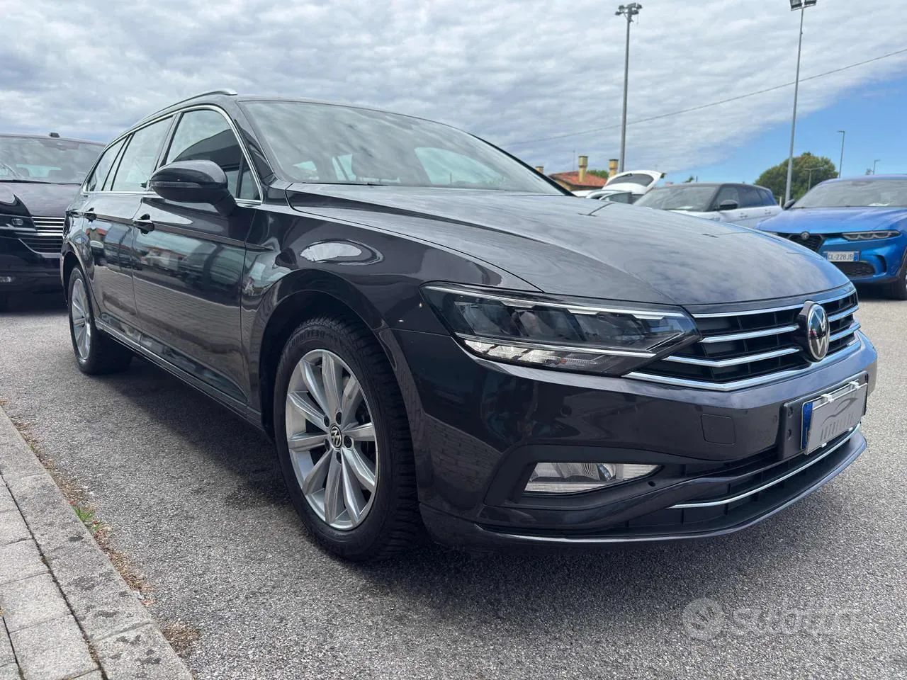 Volkswagen Passat 2022 photo 3
