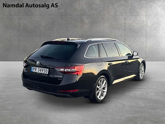 Skoda Superb 2016 photo 5
