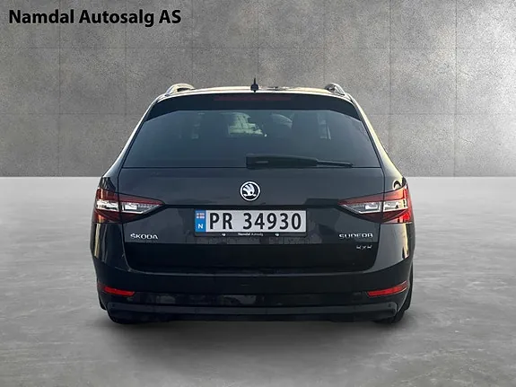 Skoda Superb 2016 photo 4