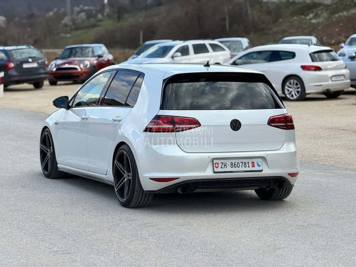 Volkswagen Golf 2013 photo 5