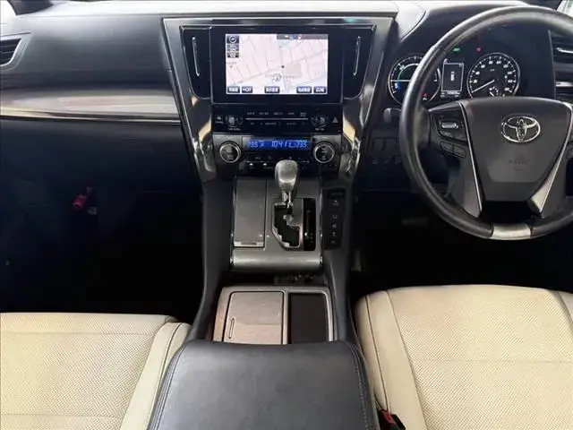Toyota Alphard 2018 photo 3