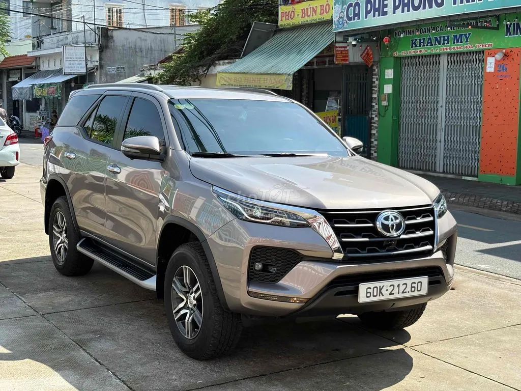 Toyota Fortuner 2022 photo 2