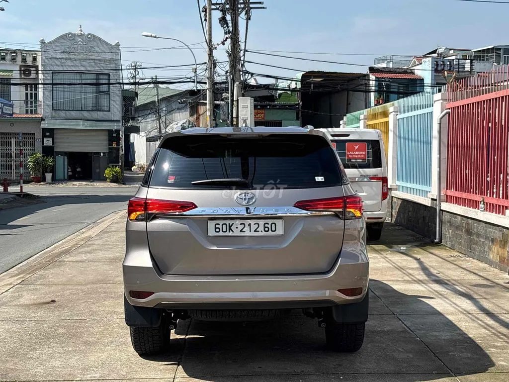 Toyota Fortuner 2022 photo 3