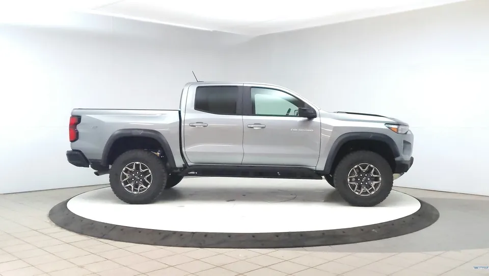 Chevrolet Colorado 2026 photo 2