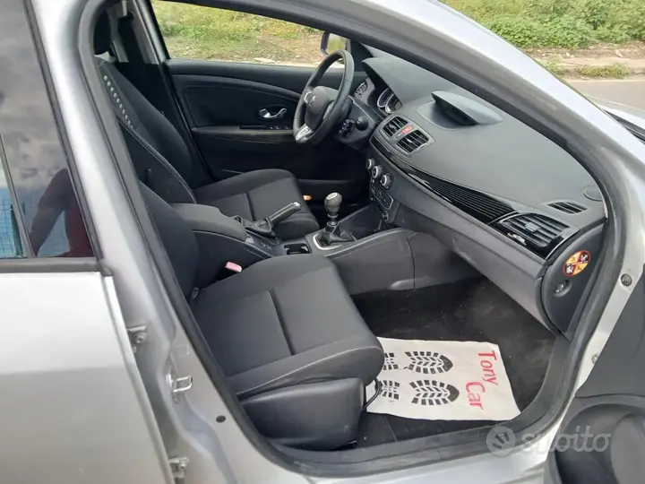Renault Megane 2011 photo 4