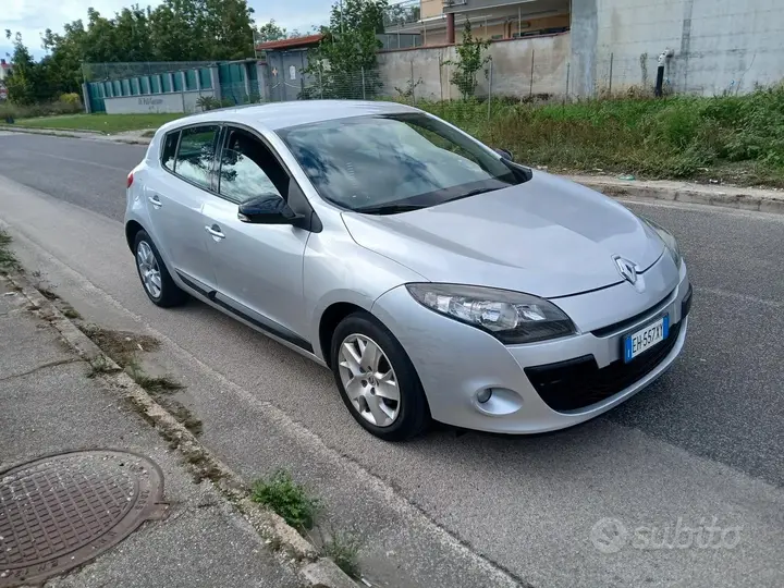 Renault Megane 2011 photo 3