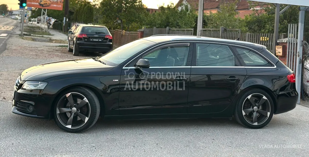 Audi A4 2010 photo 4