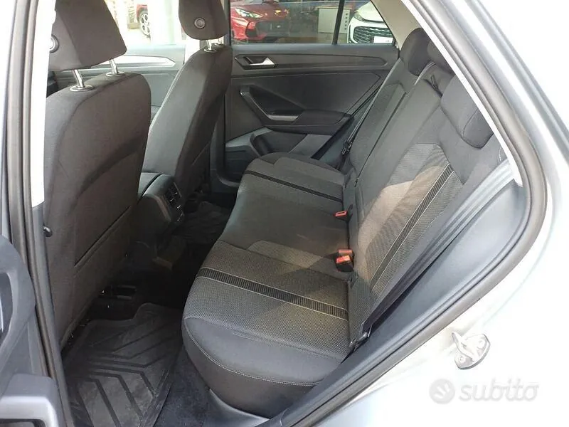 Volkswagen T-Roc 2024 photo 4