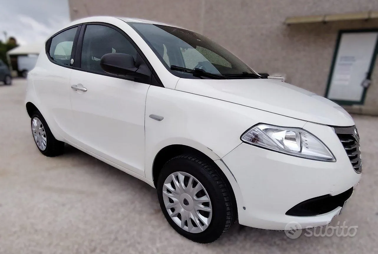 Lancia Ypsilon 2014 photo 5