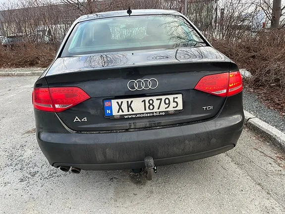 Audi A4 2011 photo 3