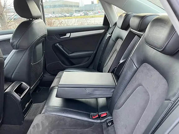 Audi A4 2011 photo 5