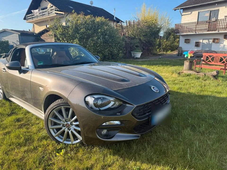 Fiat 124 Spider