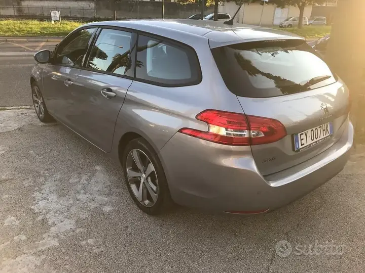 Peugeot 308 2015 photo 5