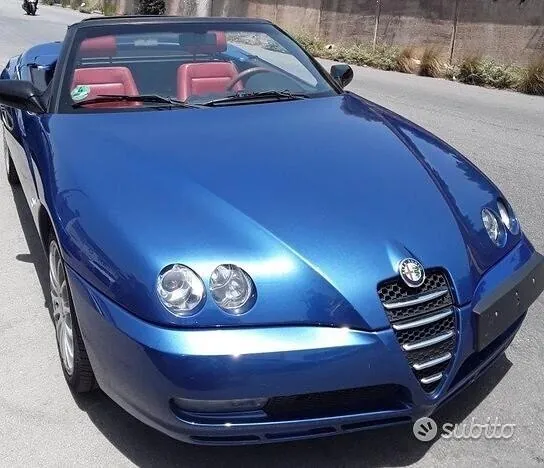 Alfa Romeo Spider 2004 photo 2