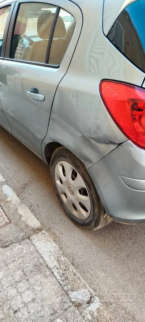 Opel Corsa 2011 photo 2