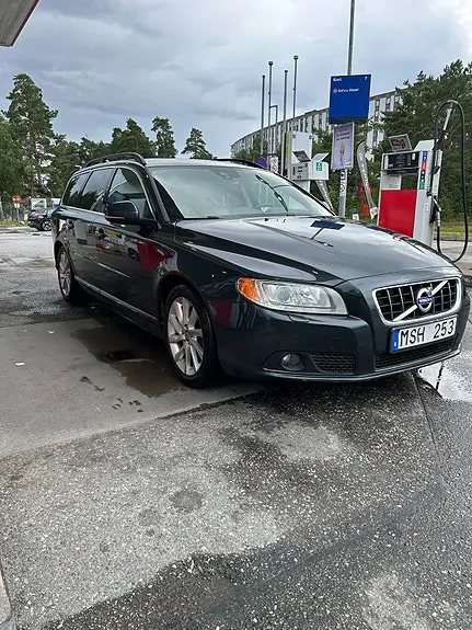 Volvo V70 2012 photo 3