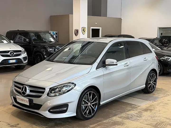 Mercedes-Benz B 180