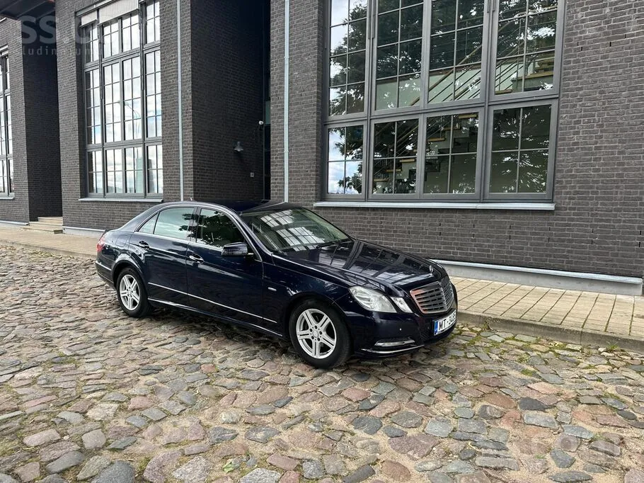 Mercedes-Benz E220