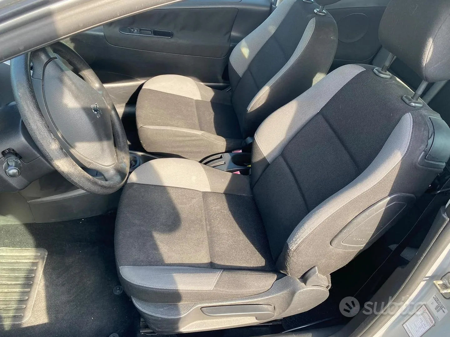 Peugeot 207 2008 photo 4