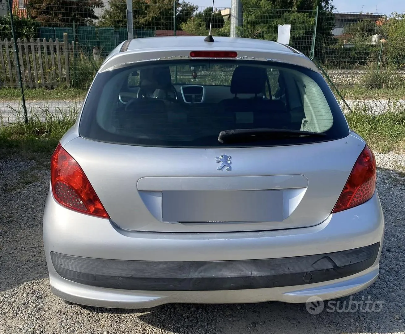 Peugeot 207 2008 photo 3