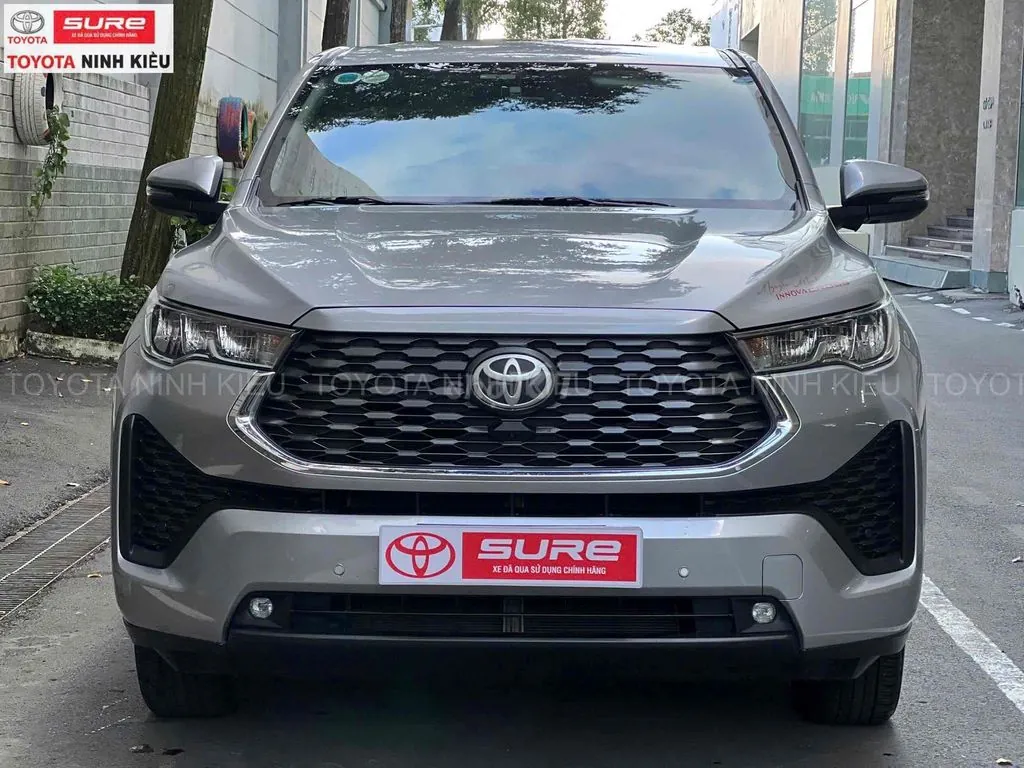 Toyota Innova Cross