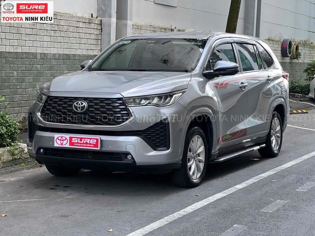 Toyota Innova Cross 2024 photo 2