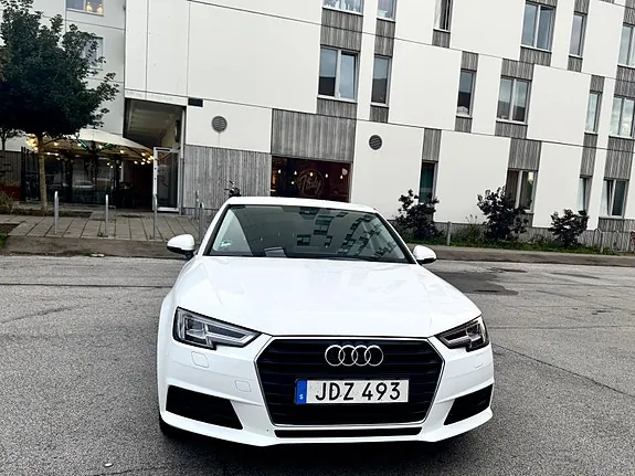 Audi A4 2016 photo 2