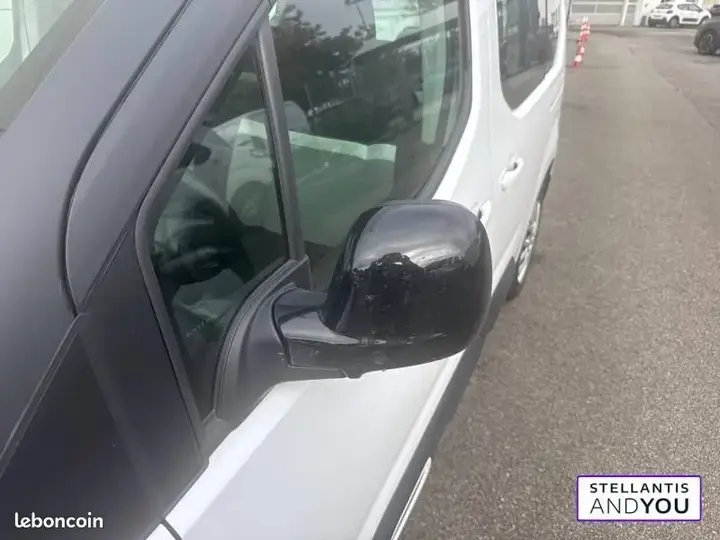 Citroen Berlingo 2022 photo 3