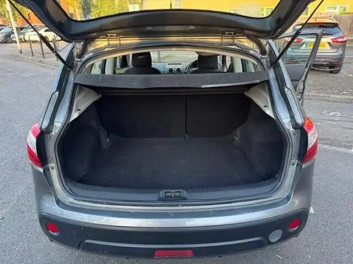 Nissan Qashqai 2011 photo 4