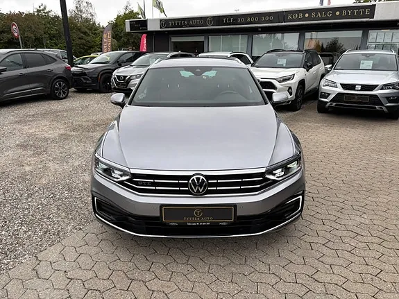 Volkswagen Passat 2020 photo 2