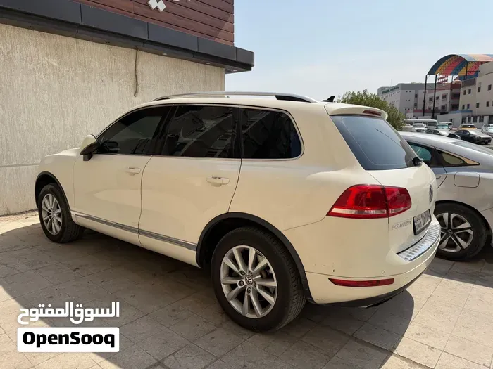 Volkswagen Touareg 2013 photo 2