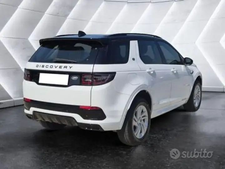 Land Rover Discovery Sport 2023 photo 3