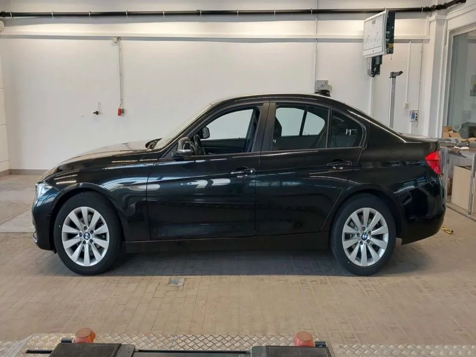 BMW 320I