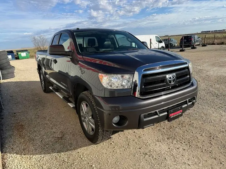 Toyota Tundra 2012 photo 5