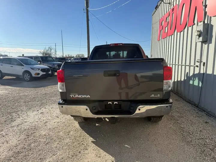 Toyota Tundra 2012 photo 3