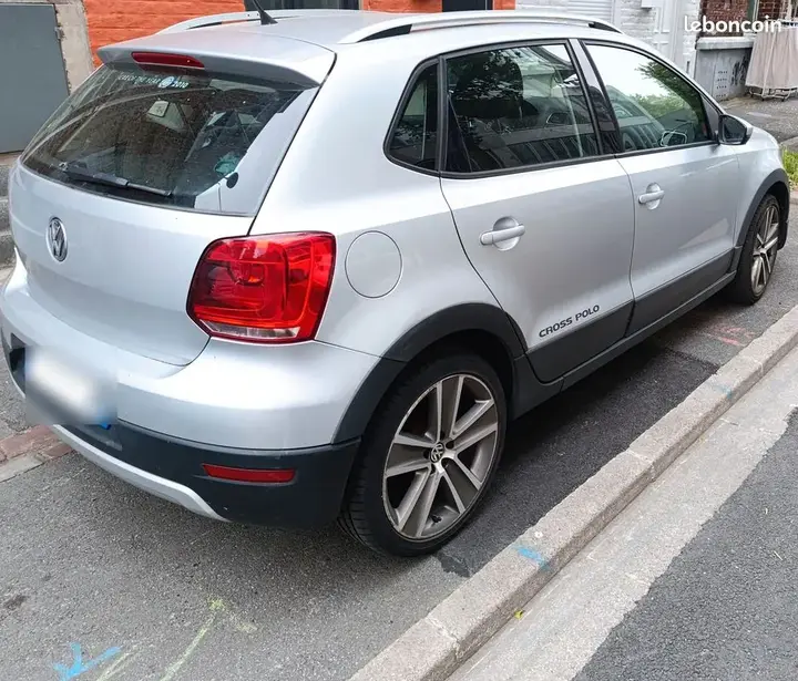 Volkswagen Polo 2010 photo 2